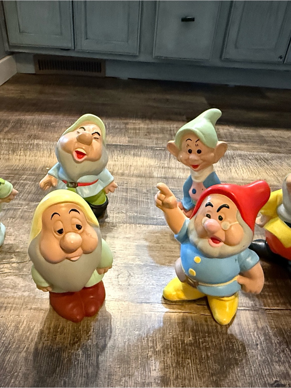 Lot of 6 vintage Disney garden gnomes
